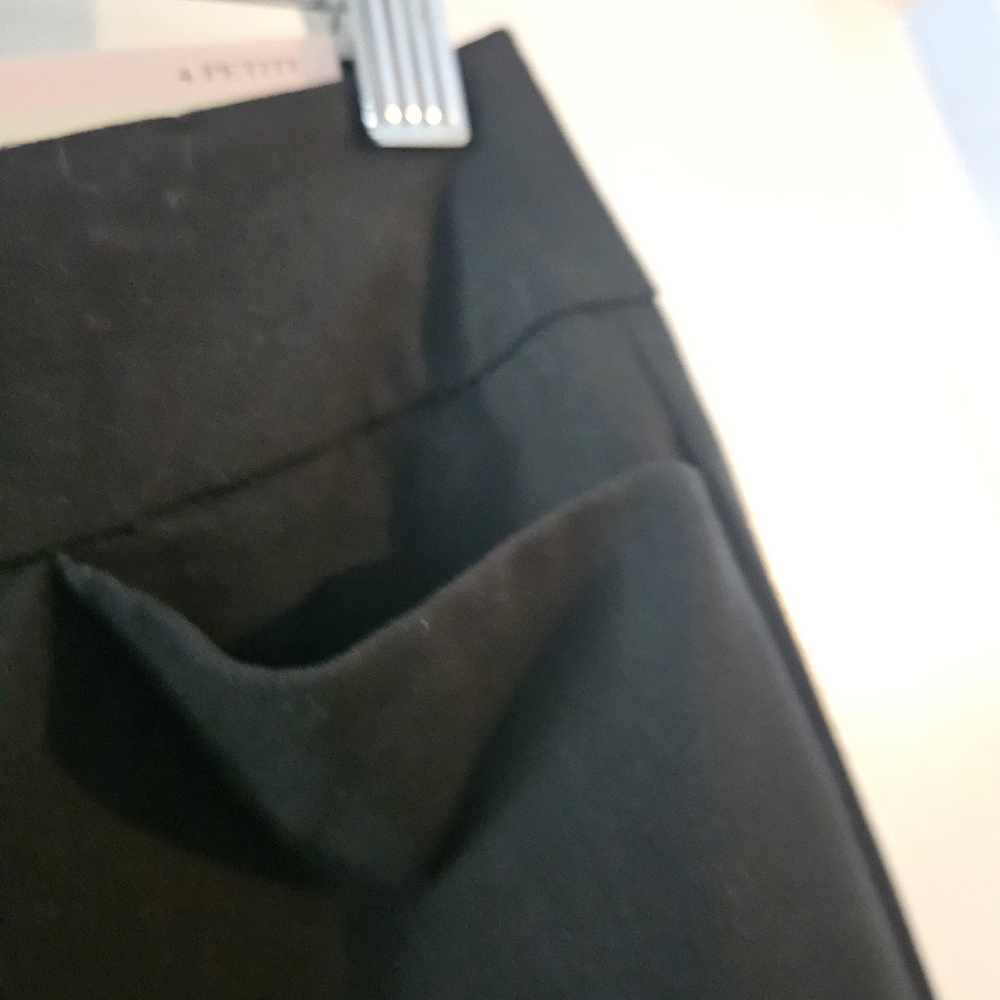 Ann Taylor Black Dress Pants.  Size 4P Curvy. - Picture 5 of 7